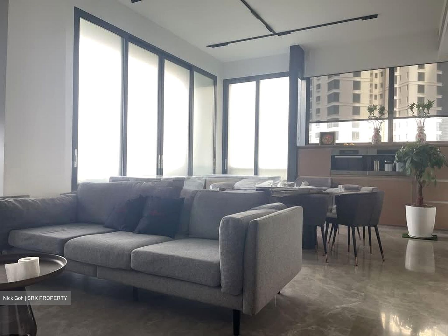 Nouvel 18 (D10), Condominium #568200311